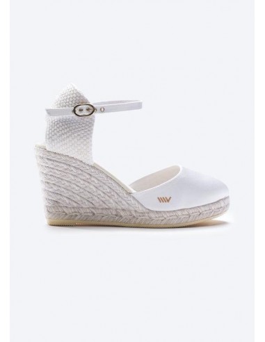 Satuna Limited Edition Silk Espadrille Wedges en linge