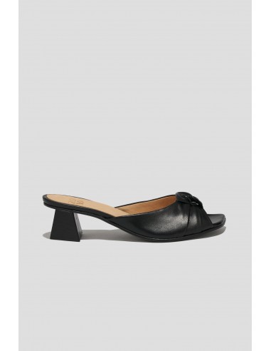 Greta Pleated Knot Heeled Mule in Black Venez découvrir notre 