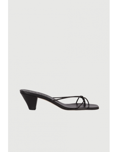 Lottie Sandals in Black Leather l'évolution des habitudes 