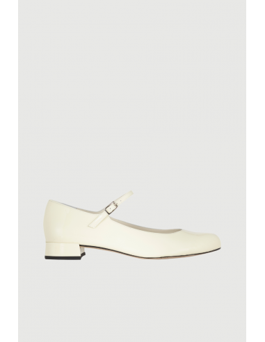 Emilia Mary Janes in Cream Patent Leather en ligne des produits 